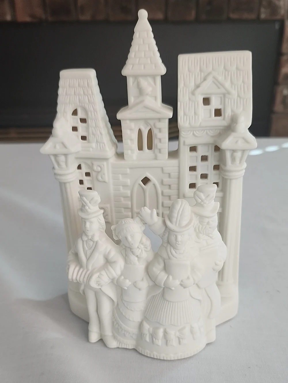 PartyLite Villiage Carolers In Original Box 1 - PO204 Tea Light Candle Holder